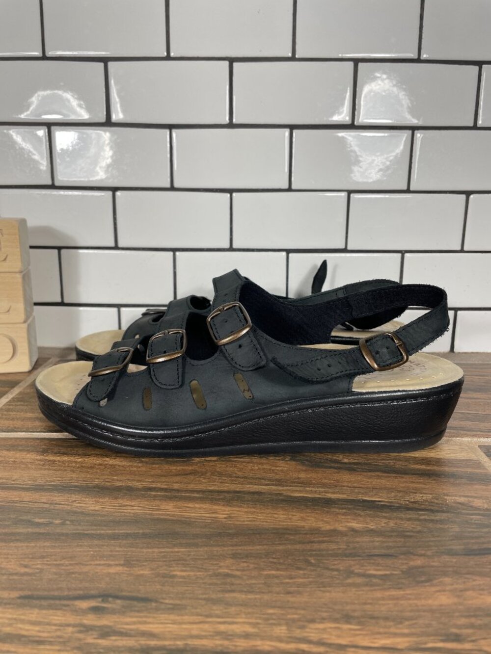 Fly Flot Dale Shoes Womens Size EU 40 Black Nubuck Adjustable Strappy Sandal